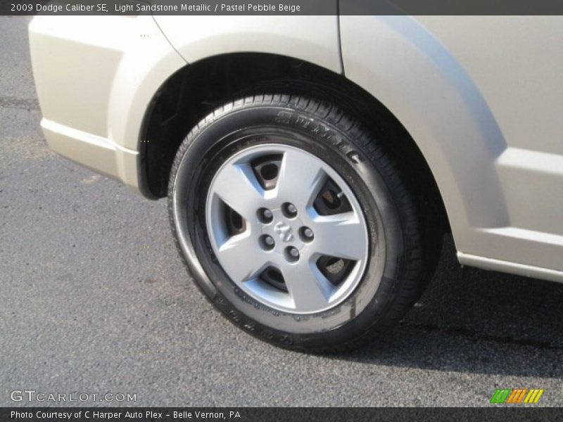 Light Sandstone Metallic / Pastel Pebble Beige 2009 Dodge Caliber SE