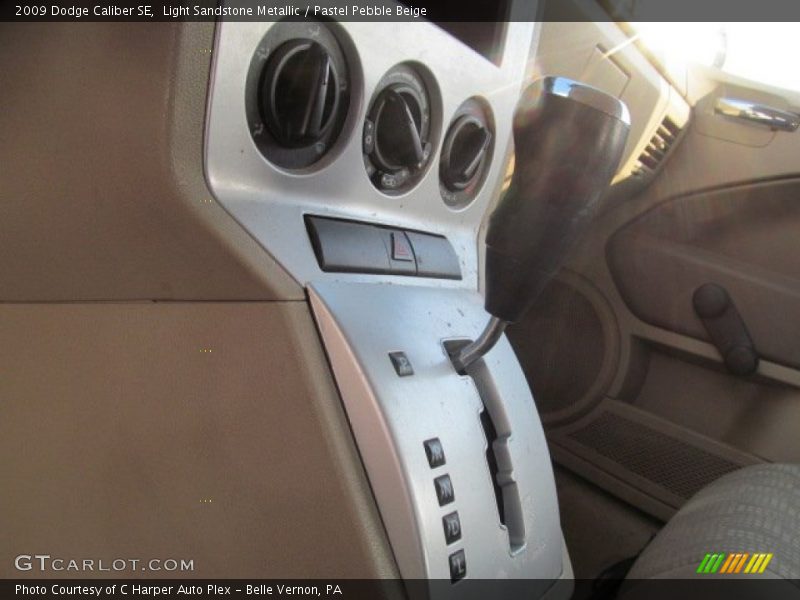 Light Sandstone Metallic / Pastel Pebble Beige 2009 Dodge Caliber SE