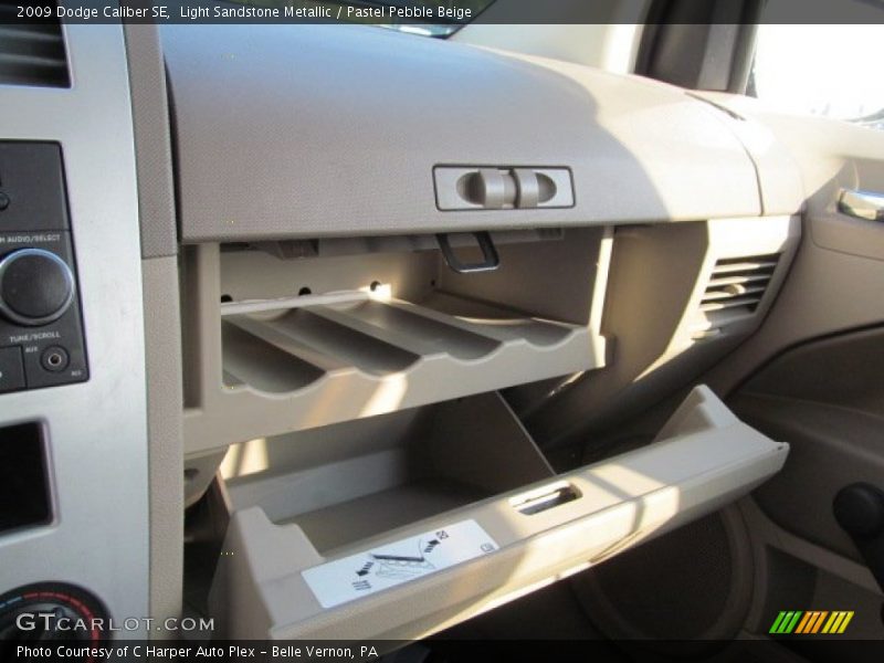 Light Sandstone Metallic / Pastel Pebble Beige 2009 Dodge Caliber SE