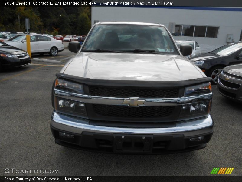 Silver Birch Metallic / Medium Dark Pewter 2004 Chevrolet Colorado LS Z71 Extended Cab 4x4