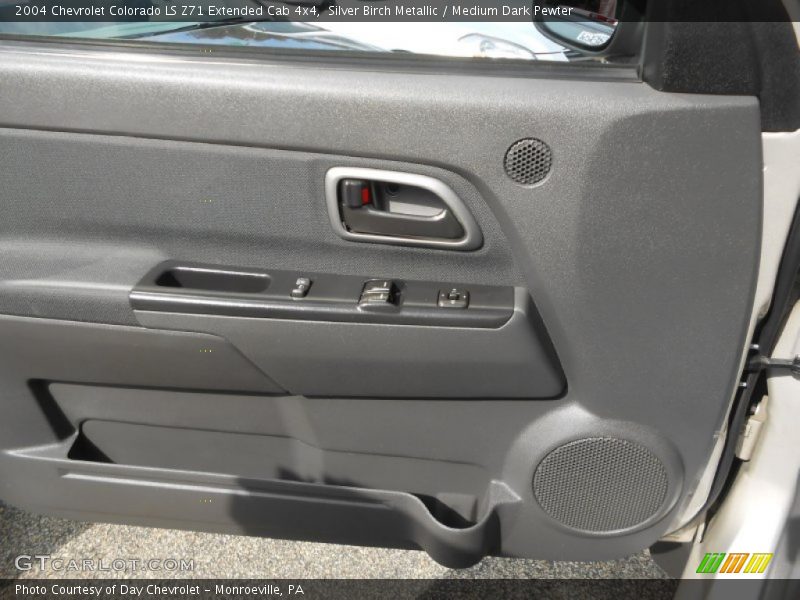 Silver Birch Metallic / Medium Dark Pewter 2004 Chevrolet Colorado LS Z71 Extended Cab 4x4