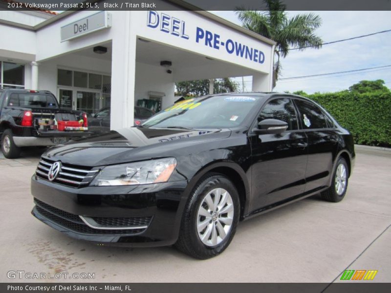 Black / Titan Black 2012 Volkswagen Passat 2.5L S
