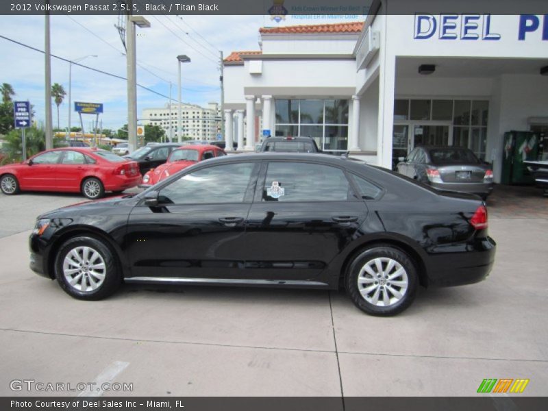Black / Titan Black 2012 Volkswagen Passat 2.5L S