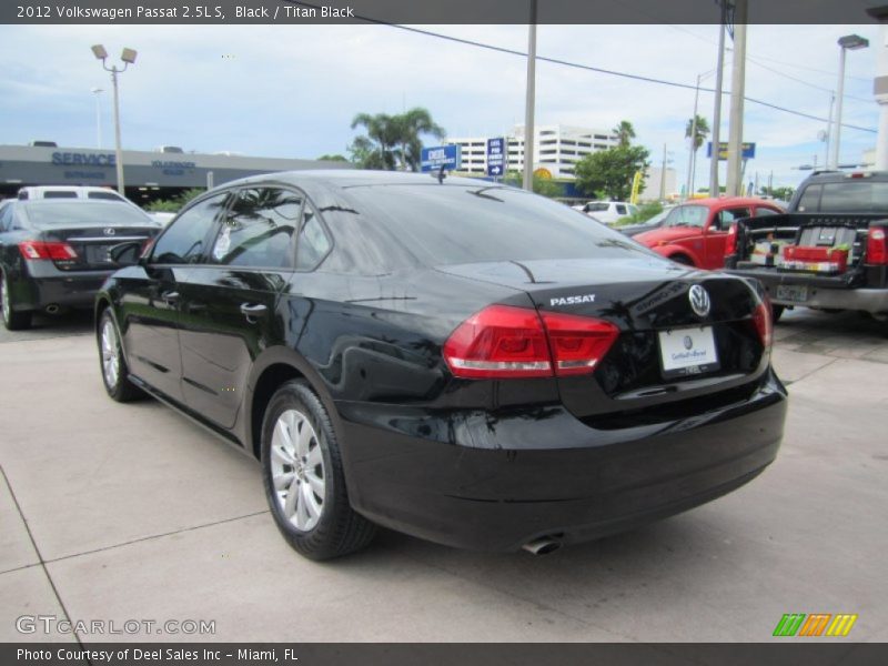 Black / Titan Black 2012 Volkswagen Passat 2.5L S