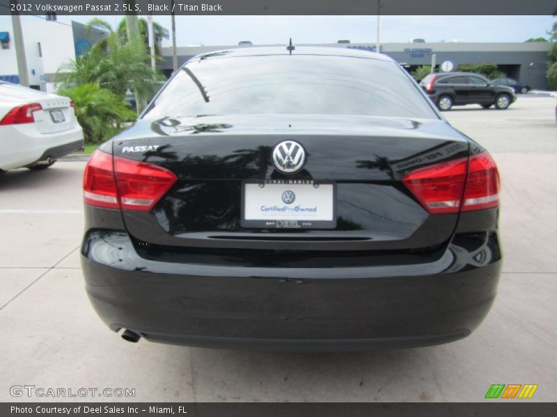 Black / Titan Black 2012 Volkswagen Passat 2.5L S