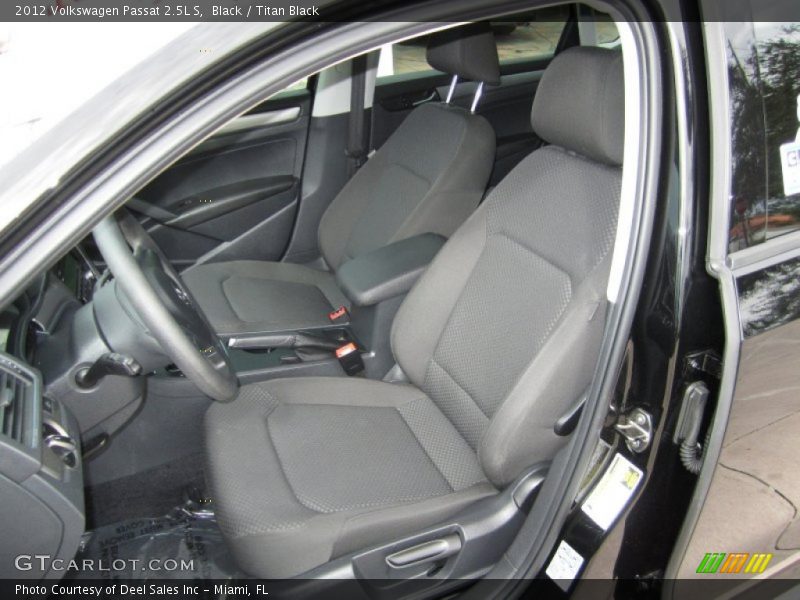 Black / Titan Black 2012 Volkswagen Passat 2.5L S