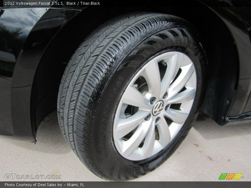 Black / Titan Black 2012 Volkswagen Passat 2.5L S