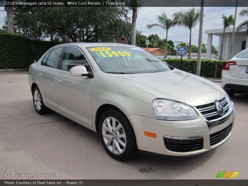 White Gold Metallic / Titan Black 2010 Volkswagen Jetta SE Sedan