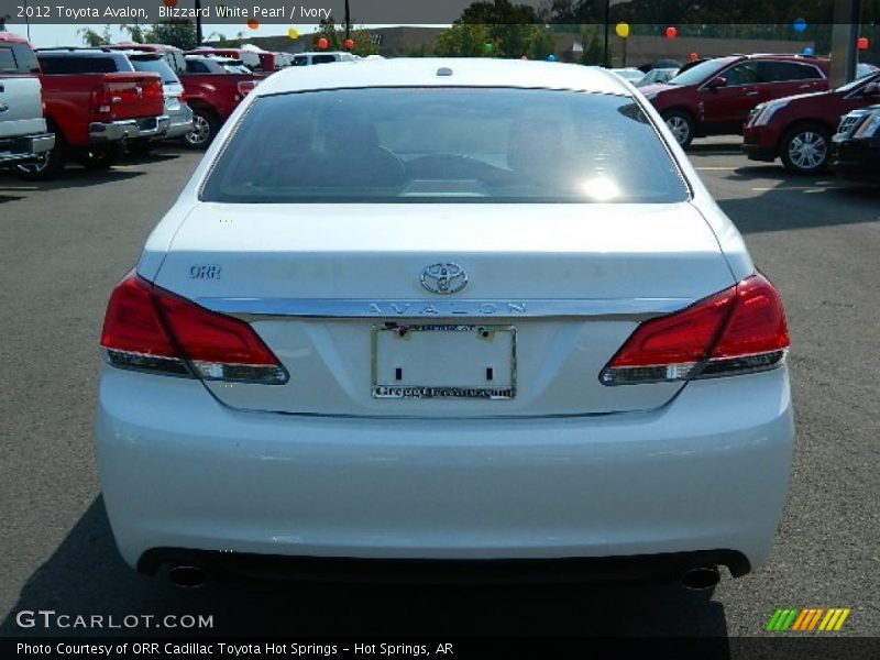 Blizzard White Pearl / Ivory 2012 Toyota Avalon