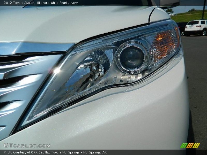 Blizzard White Pearl / Ivory 2012 Toyota Avalon