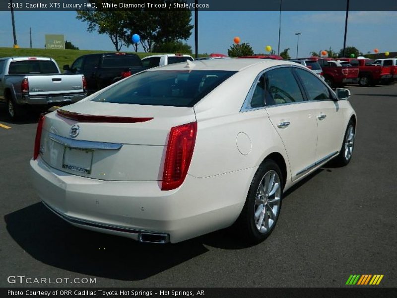 White Diamond Tricoat / Shale/Cocoa 2013 Cadillac XTS Luxury FWD
