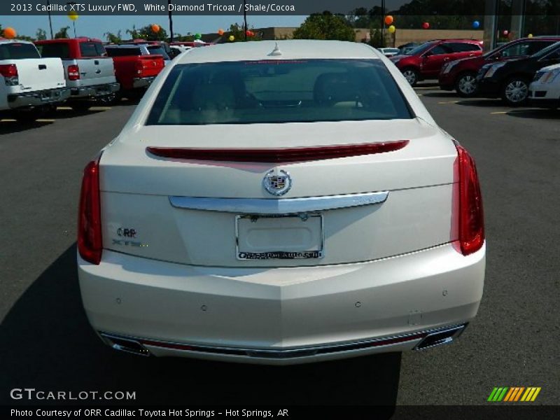 White Diamond Tricoat / Shale/Cocoa 2013 Cadillac XTS Luxury FWD
