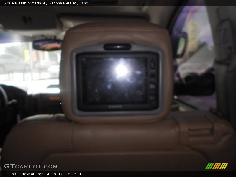 Sedona Metallic / Sand 2004 Nissan Armada SE