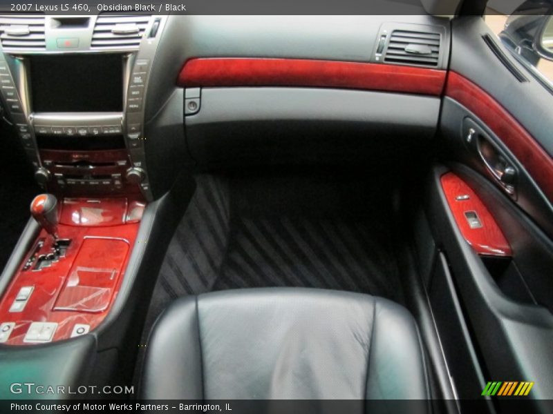 Obsidian Black / Black 2007 Lexus LS 460