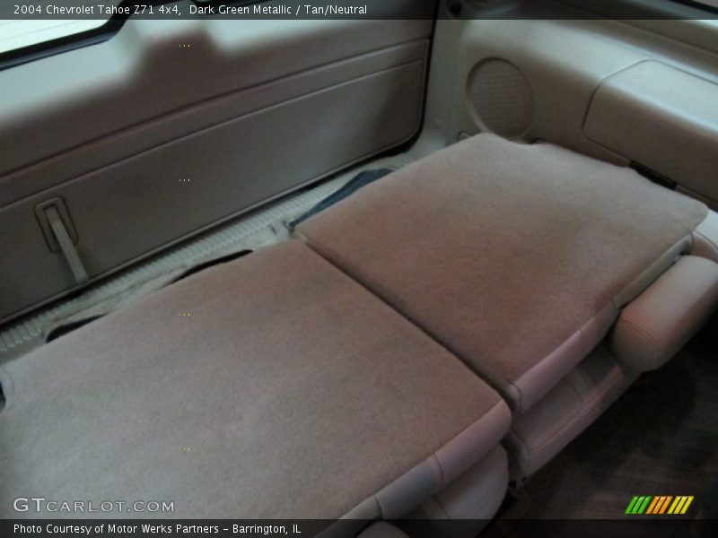 Dark Green Metallic / Tan/Neutral 2004 Chevrolet Tahoe Z71 4x4