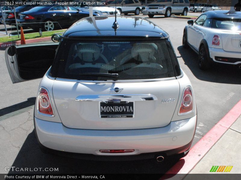 Pepper White / Carbon Black 2012 Mini Cooper Hardtop