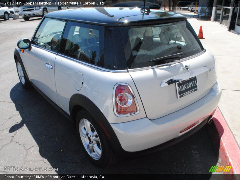 Pepper White / Carbon Black 2012 Mini Cooper Hardtop