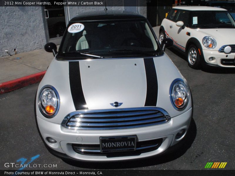 Pepper White / Carbon Black 2012 Mini Cooper Hardtop