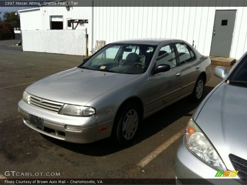 Granite Pearl / Tan 1997 Nissan Altima