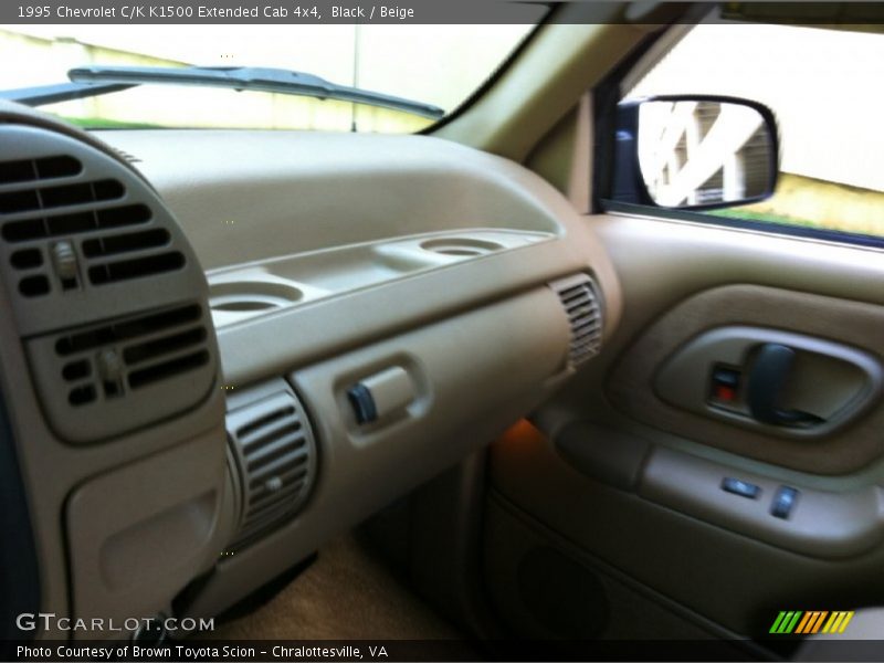 Black / Beige 1995 Chevrolet C/K K1500 Extended Cab 4x4