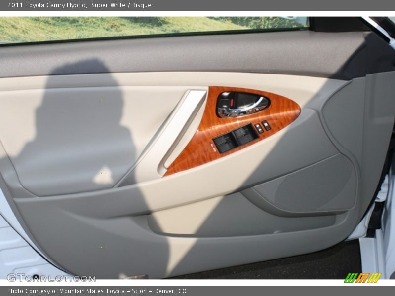 Super White / Bisque 2011 Toyota Camry Hybrid