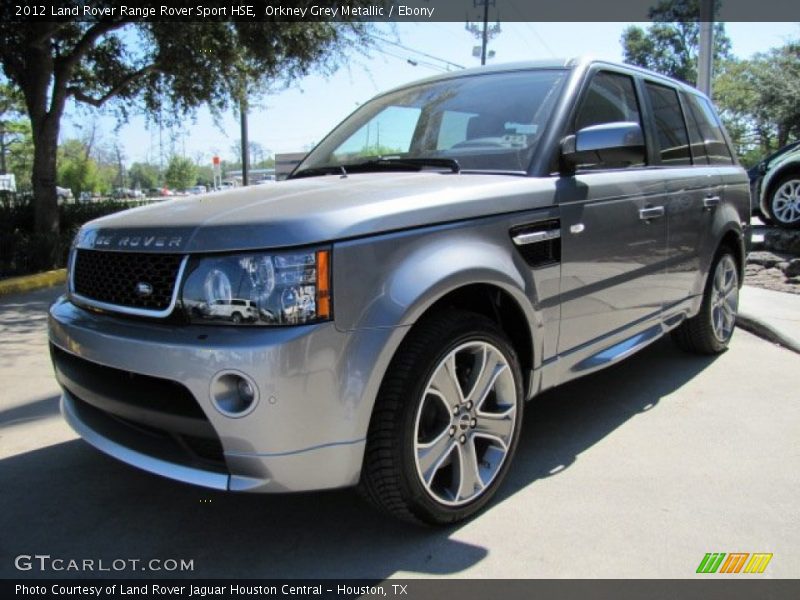 Front 3/4 View of 2012 Range Rover Sport HSE