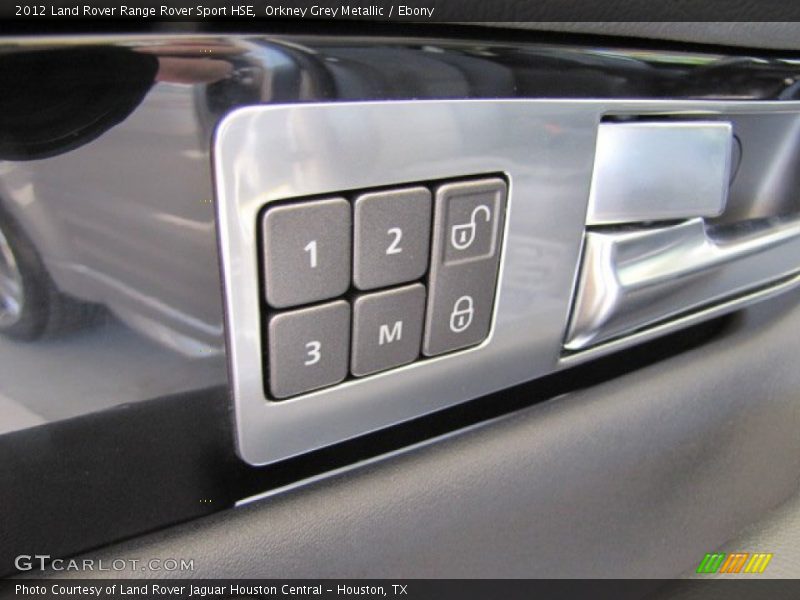 Controls of 2012 Range Rover Sport HSE