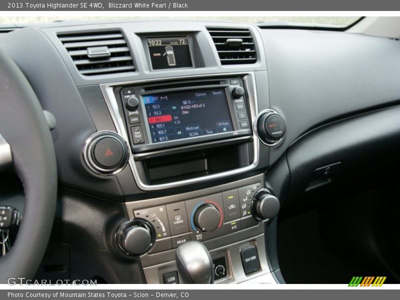 Controls of 2013 Highlander SE 4WD