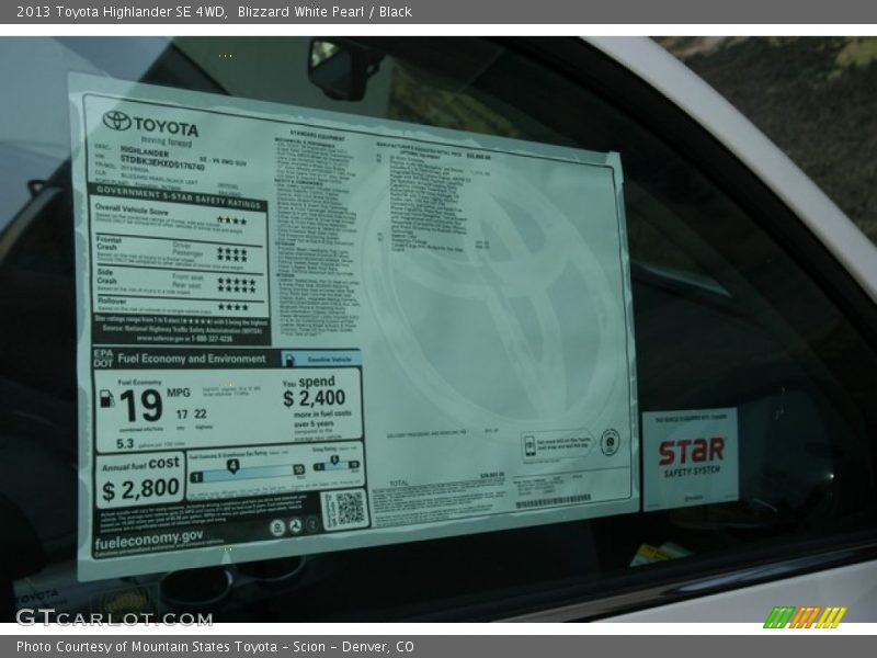 Blizzard White Pearl / Black 2013 Toyota Highlander SE 4WD