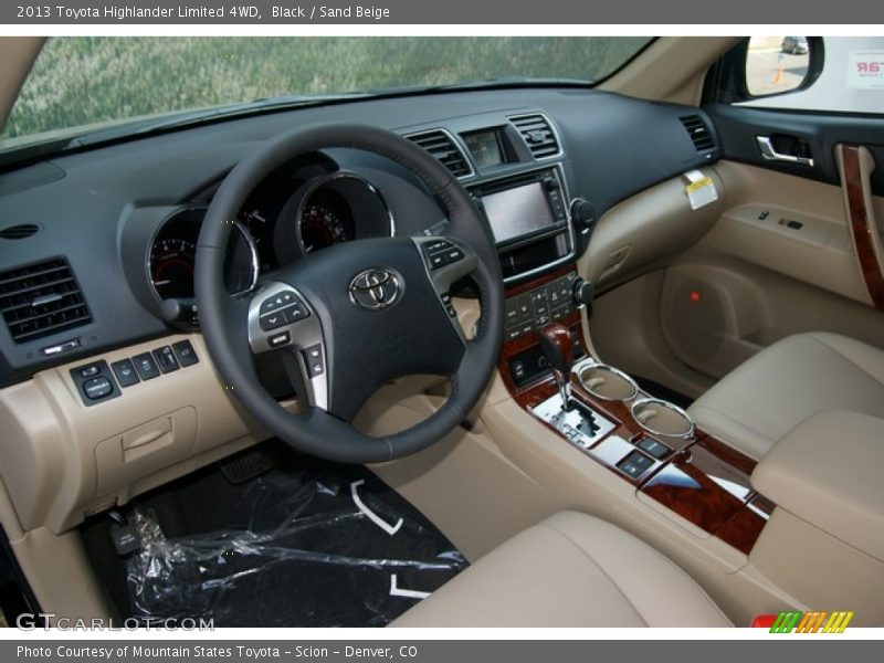 Black / Sand Beige 2013 Toyota Highlander Limited 4WD