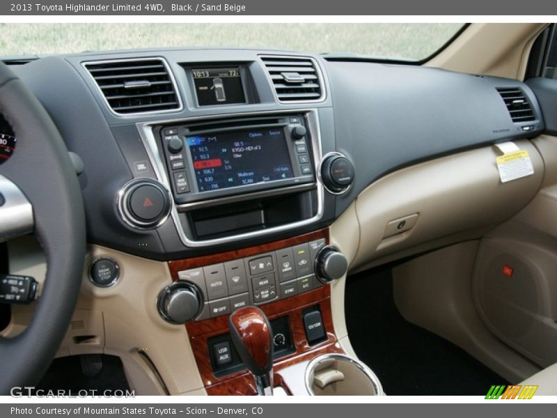 Black / Sand Beige 2013 Toyota Highlander Limited 4WD