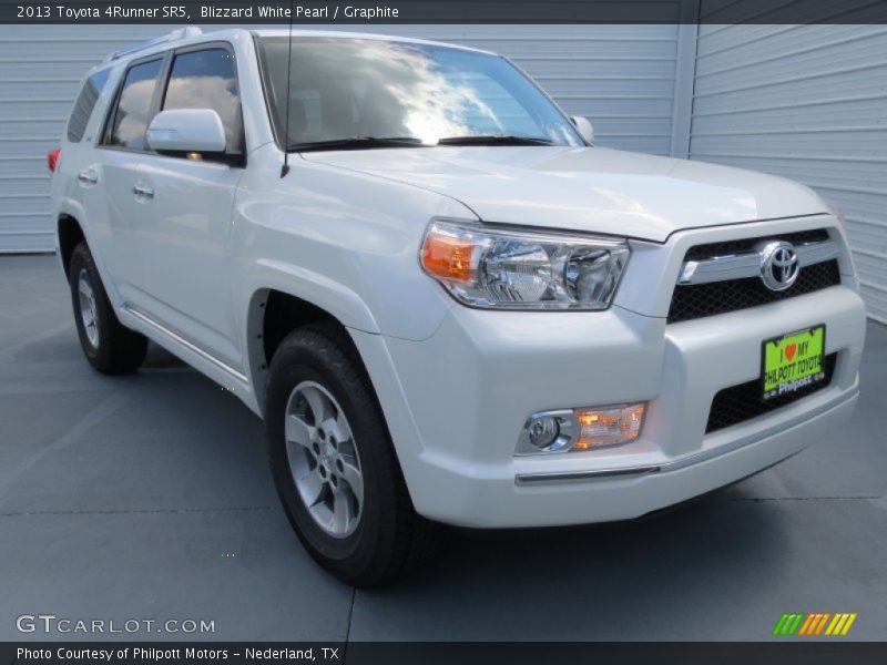 Blizzard White Pearl / Graphite 2013 Toyota 4Runner SR5