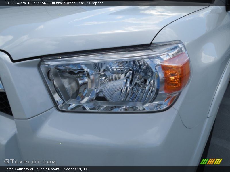 Blizzard White Pearl / Graphite 2013 Toyota 4Runner SR5