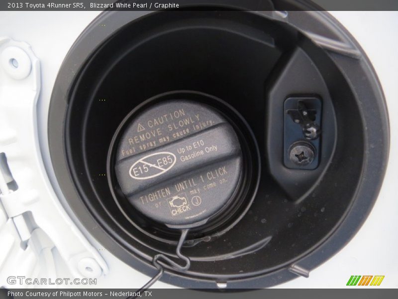 Blizzard White Pearl / Graphite 2013 Toyota 4Runner SR5