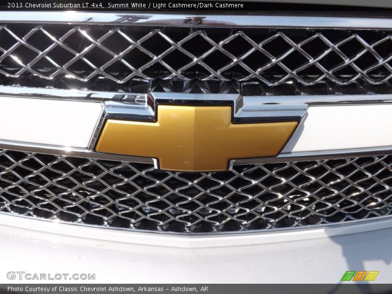 Summit White / Light Cashmere/Dark Cashmere 2013 Chevrolet Suburban LT 4x4