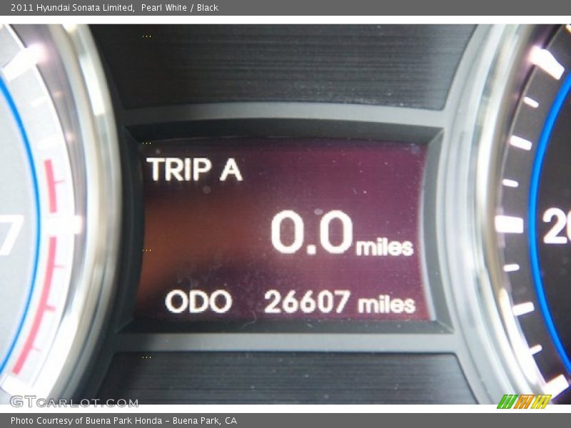 Pearl White / Black 2011 Hyundai Sonata Limited