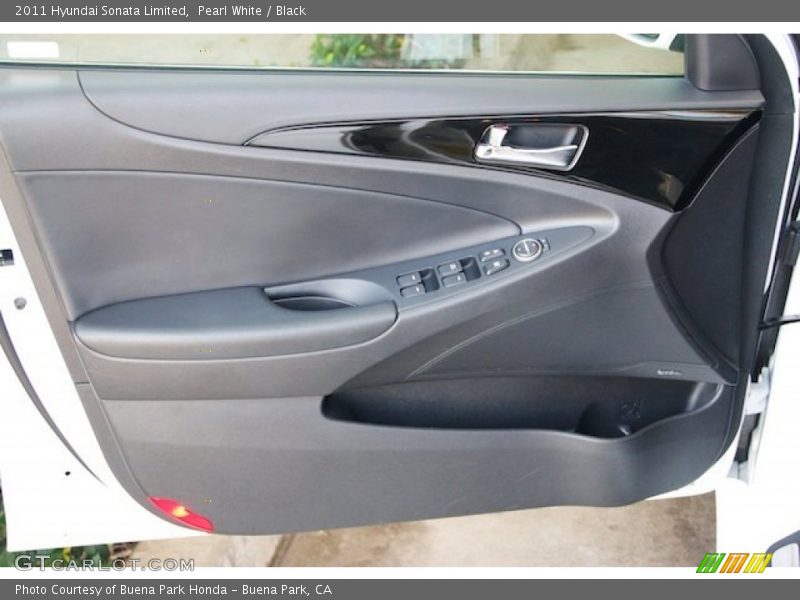 Pearl White / Black 2011 Hyundai Sonata Limited