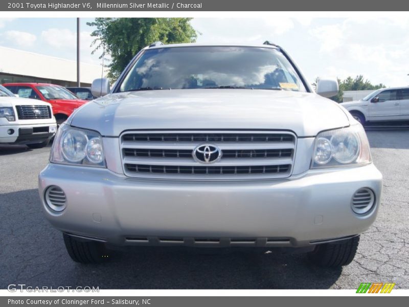 Millennium Silver Metallic / Charcoal 2001 Toyota Highlander V6