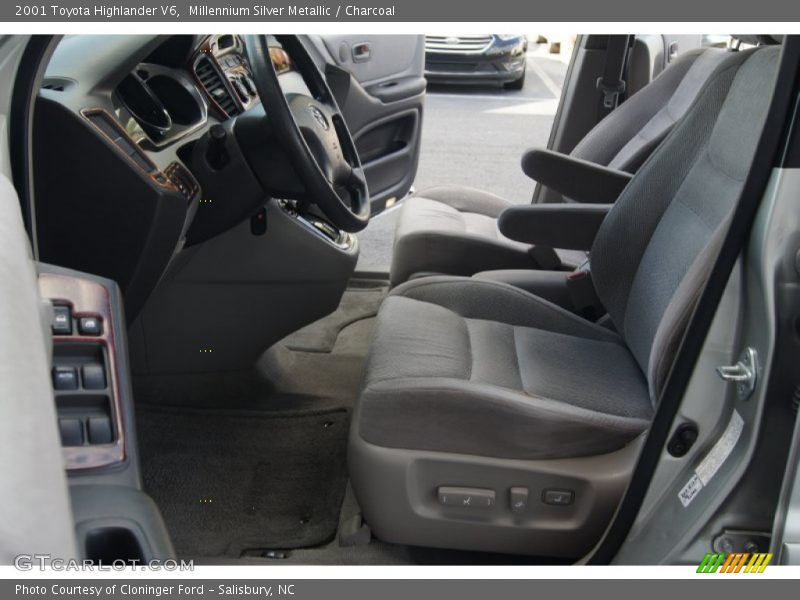 Millennium Silver Metallic / Charcoal 2001 Toyota Highlander V6