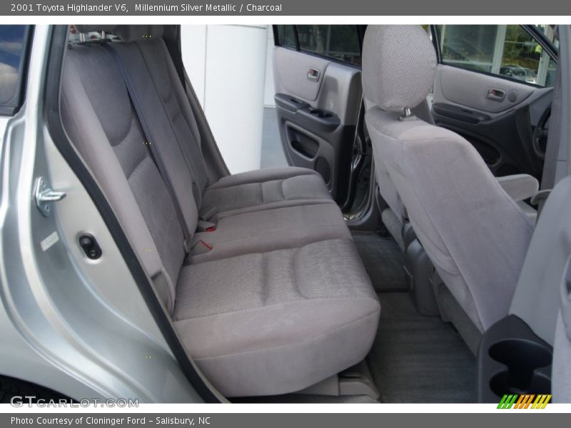 Millennium Silver Metallic / Charcoal 2001 Toyota Highlander V6