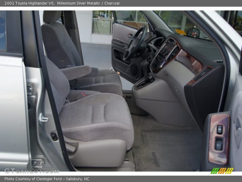 Millennium Silver Metallic / Charcoal 2001 Toyota Highlander V6