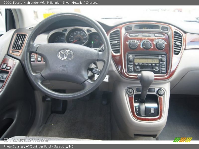 Millennium Silver Metallic / Charcoal 2001 Toyota Highlander V6