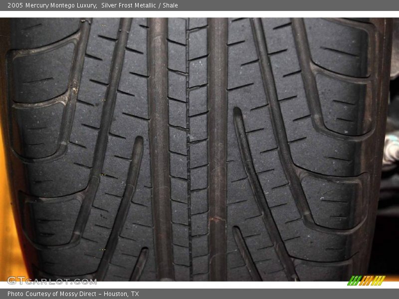 Silver Frost Metallic / Shale 2005 Mercury Montego Luxury