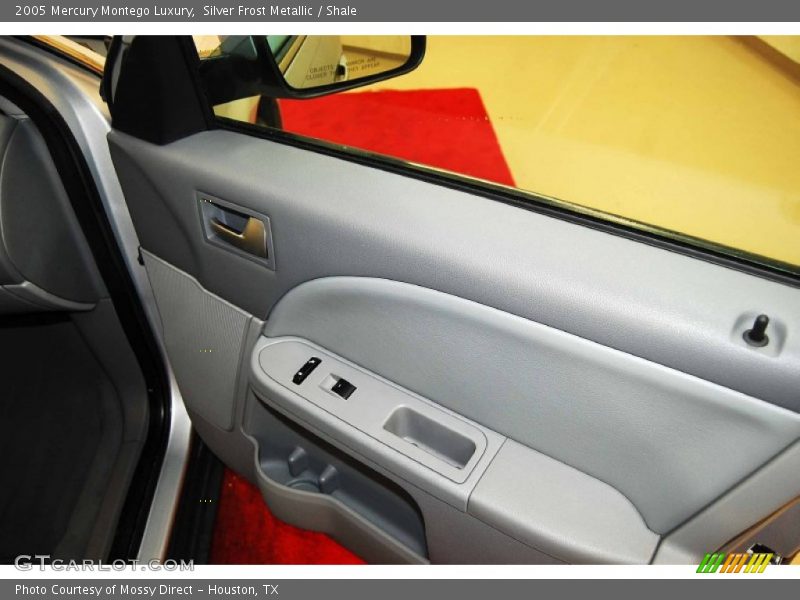 Silver Frost Metallic / Shale 2005 Mercury Montego Luxury