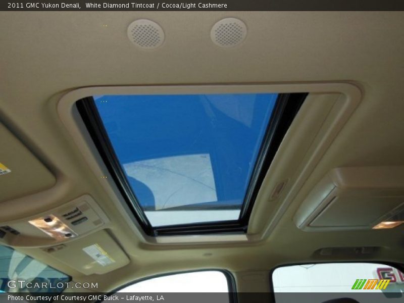 White Diamond Tintcoat / Cocoa/Light Cashmere 2011 GMC Yukon Denali