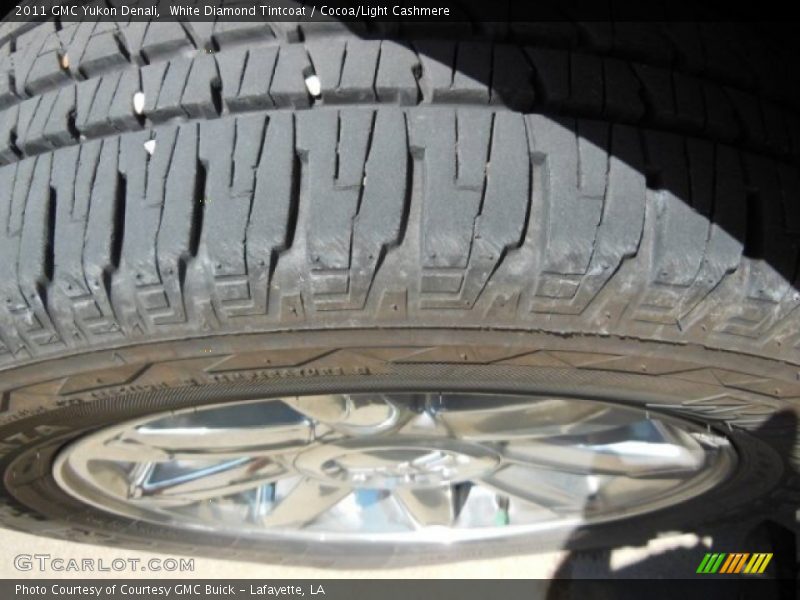 White Diamond Tintcoat / Cocoa/Light Cashmere 2011 GMC Yukon Denali