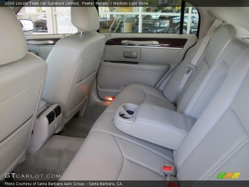 Pewter Metallic / Medium Light Stone 2006 Lincoln Town Car Signature Limited