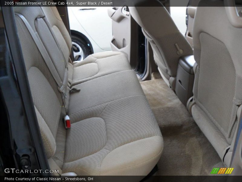 Super Black / Desert 2005 Nissan Frontier LE Crew Cab 4x4