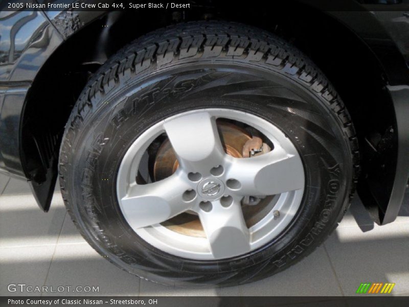 Super Black / Desert 2005 Nissan Frontier LE Crew Cab 4x4