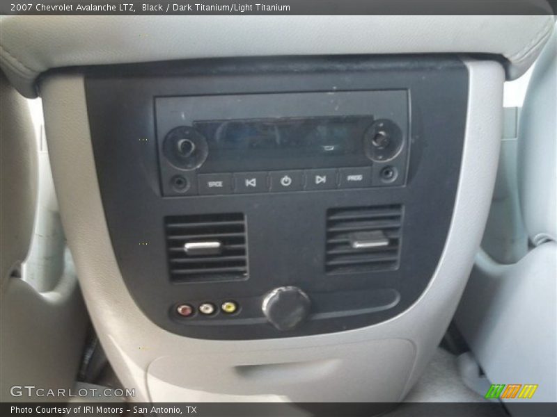 Black / Dark Titanium/Light Titanium 2007 Chevrolet Avalanche LTZ